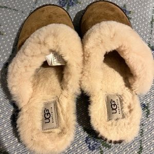 UGG Aira Suede Women's Sheepskin Slipper Chestnut Sz 10